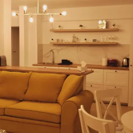 Eva's Place By The Sea Apartment